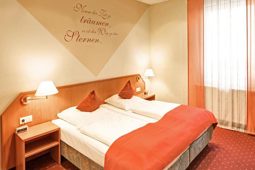 Hotel Restaurant Zum Werdersee Bremen Bagian luar foto