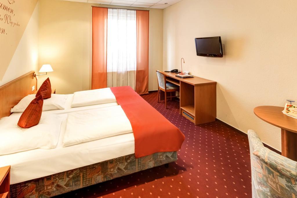 Hotel Restaurant Zum Werdersee Bremen Bagian luar foto