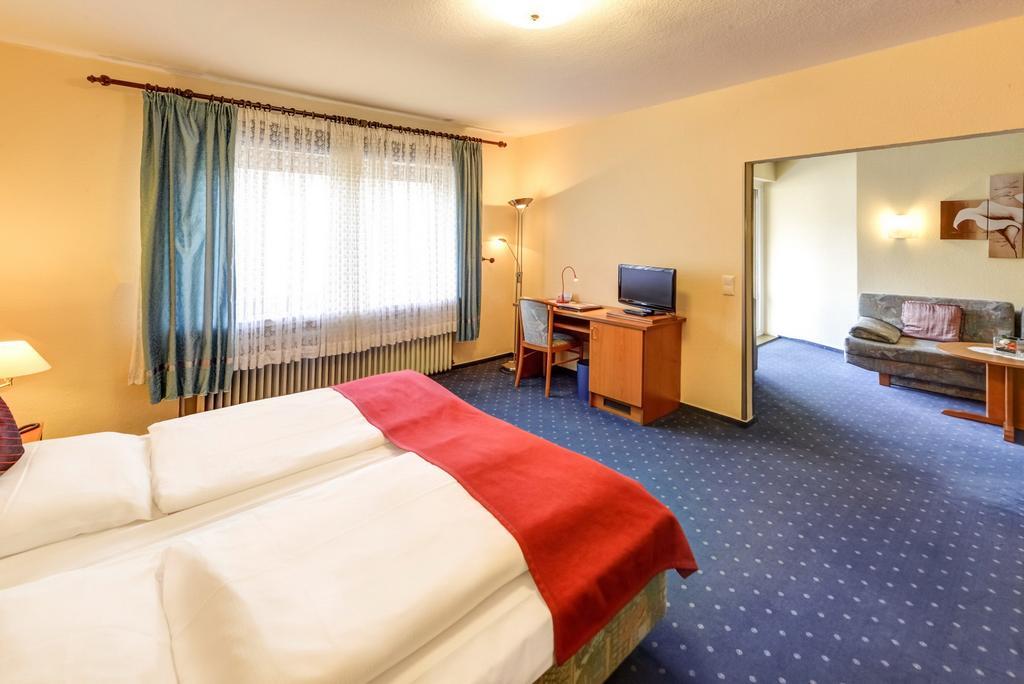 Hotel Restaurant Zum Werdersee Bremen Bagian luar foto