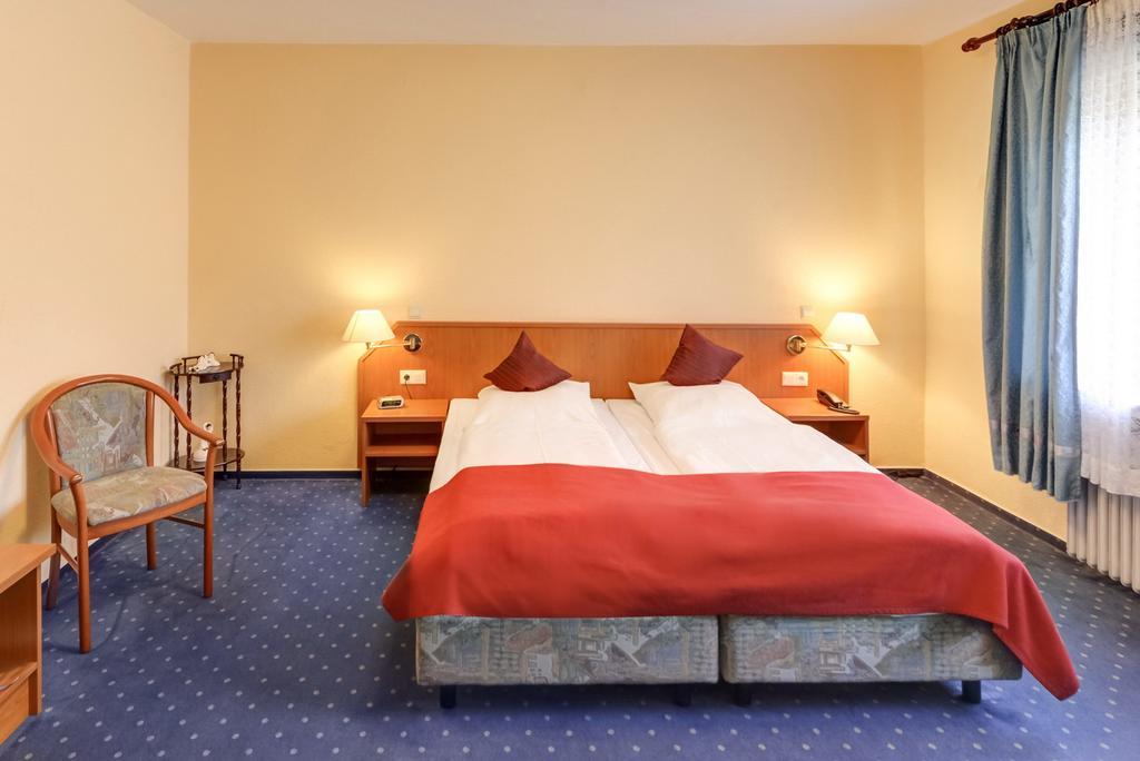 Hotel Restaurant Zum Werdersee Bremen Bagian luar foto